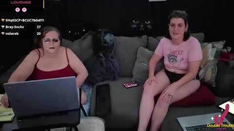 Bella James online show from December 20, 2025, 5:31 pm