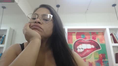 lady online show from November 13, 2025, 7:35 pm