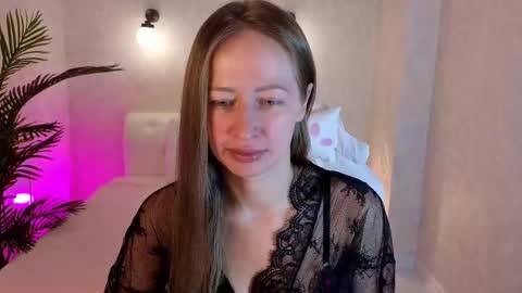 bella_li__ online show from November 8, 2025, 1:28 am
