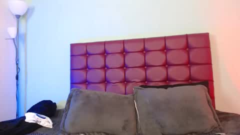 Snapshot of bella_lr chatting on December 2, 2025, 3:01 am Valentina online show from December 2, 2025, 3:01 am