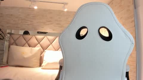  BELLA  online show from March 2, 2026, 5:08 am