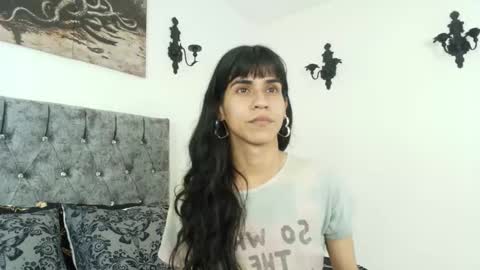 Bella online show from March 22, 2026, 8:12 pm