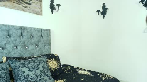 Bella online show from April 1, 2026, 1:06 am