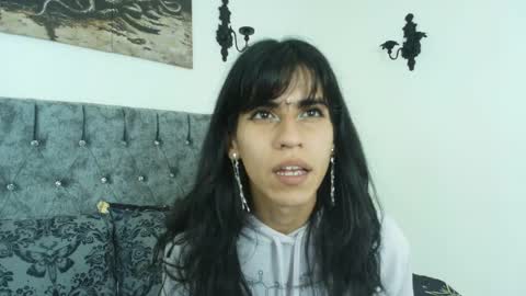 Bella online show from May 31, 2026, 2:09 am