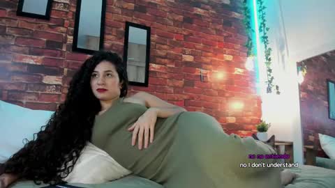 Snapshot of bella_ponce1 chatting on December 1, 2024, 10:43 pm Bella Ponce online show from December 1, 2024, 10:43 pm