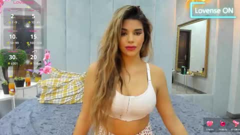 Snapshot of bella_posh chatting on October 6, 2025, 7:06 am bella_posh online show from October 6, 2025, 7:06 am