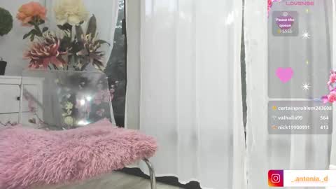 Snapshot of bella_posh chatting on November 10, 2025, 6:12 am bella_posh online show from November 10, 2025, 6:12 am