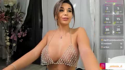 Snapshot of bella_posh chatting on November 14, 2025, 6:39 pm bella_posh online show from November 14, 2025, 6:39 pm