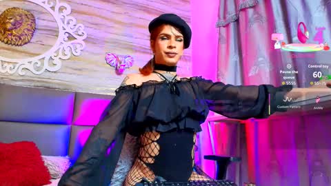     online show from September 28, 2025, 5:51 pm