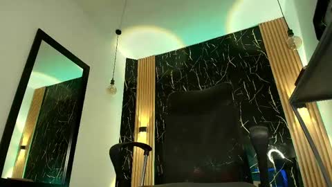     online show from April 16, 2026, 9:39 pm