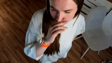 Bella online show from May 21, 2026, 2:57 pm
