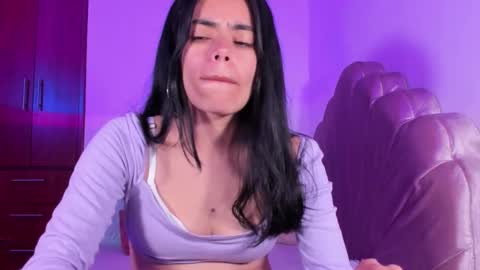 Valeria Model Independent online show from November 14, 2025, 5:39 am