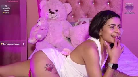 bella_thixx online show from October 7, 2025, 4:20 am