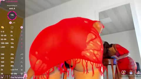 Snapshot of bella_tinkerbell_bahamas chatting on December 3, 2025, 8:40 pm bella_tinkerbell_bahamas online show from December 3, 2025, 8:40 pm