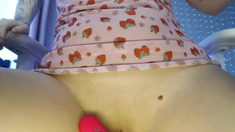 Bella Torress online show from April 18, 2026, 5:33 am