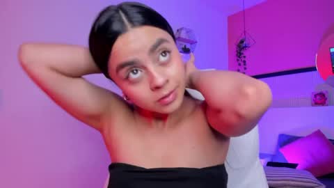 BELLA online show from April 16, 2026, 10:12 pm