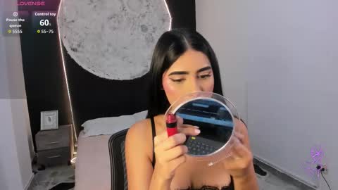 bellaastorm online show from October 16, 2025, 7:59 pm