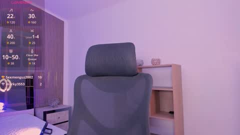 bellaastorm online show from October 31, 2025, 9:16 pm