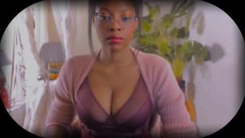 Bellah Blakes-Sarah Scrumptious Lee online show from September 14, 2025, 2:33 am