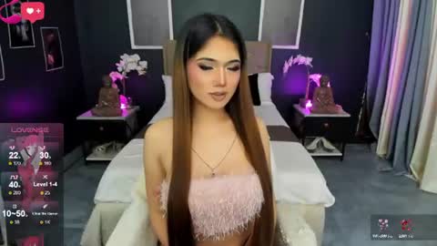 Bella online show from June 19, 2026, 3:44 am