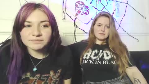 BellaButterflyy online show from January 17, 2025, 6:36 am