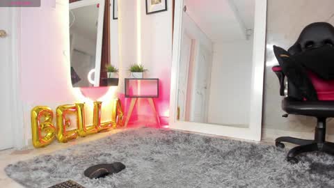 Snapshot of belladuboiss_ chatting on January 3, 2025, 3:22 pm belladuboiss_ online show from January 3, 2025, 3:22 pm