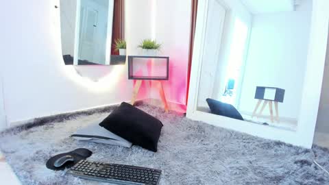 Snapshot of belladuboiss_ chatting on January 6, 2025, 2:14 pm belladuboiss_ online show from January 6, 2025, 2:14 pm