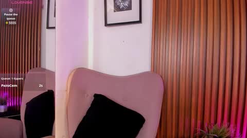 Snapshot of belladuboiss_ chatting on February 18, 2025, 5:53 pm belladuboiss_ online show from February 18, 2025, 5:53 pm