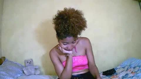 bellaena online show from October 9, 2025, 1:31 pm