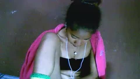 bellaena online show from November 16, 2025, 1:55 am