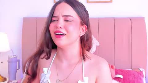 Snapshot of bellafontana chatting on January 17, 2026, 6:22 pm BellaFontana online show from January 17, 2026, 6:22 pm