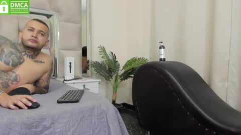 Snapshot of bellahot_387 chatting on February 22, 2025, 4:40 pm BELLA online show from February 22, 2025, 4:40 pm