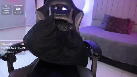 Bella online show from October 12, 2025, 2:54 am