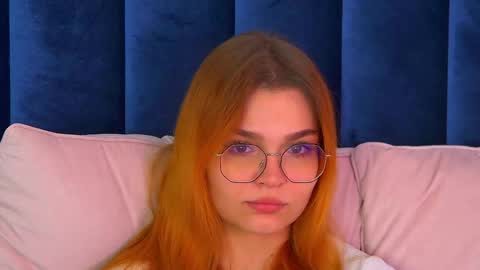 BellaMarebelle online show from October 16, 2025, 4:46 am