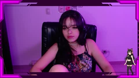 Snapshot of bellamoteluna chatting on October 24, 2025, 6:32 am Bella Monteluna online show from October 24, 2025, 6:32 am