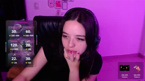 Snapshot of bellamoteluna chatting on October 29, 2025, 4:48 am Bella Monteluna online show from October 29, 2025, 4:48 am