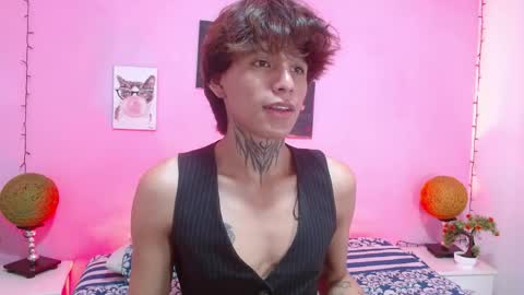 bellamy_094 online show from June 4, 2026, 1:39 pm