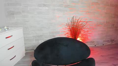 BellaNoir  online show from December 16, 2025, 6:18 am