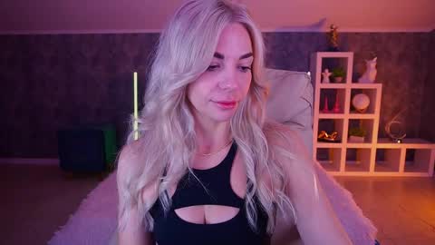 Bella online show from April 21, 2026, 6:09 am