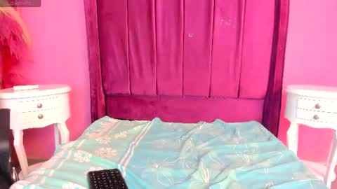 Snapshot of bellarousez chatting on July 6, 2026, 3:03 pm Bella. online show from July 6, 2026, 3:03 pm