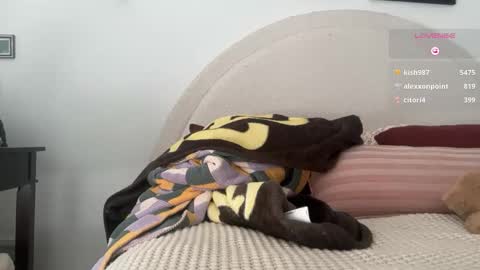 Isabella Ryder online show from February 3, 2026, 9:42 pm