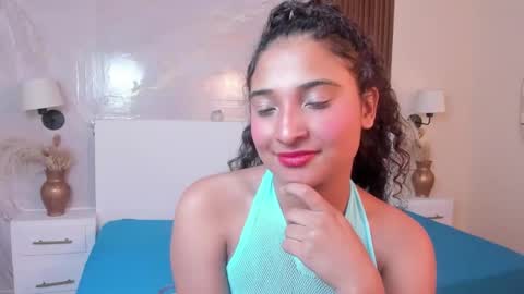 Snapshot of bellasky4 chatting on September 20, 2025, 12:28 pm Bella online show from September 20, 2025, 12:28 pm