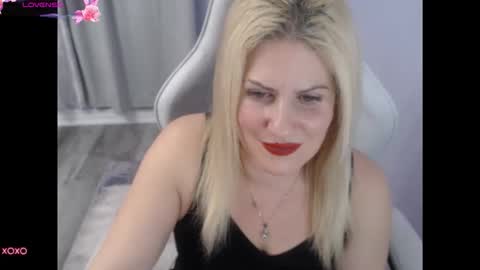 Snapshot of bellastar84 chatting on October 3, 2025, 12:51 am Starr40 online show from October 3, 2025, 12:51 am