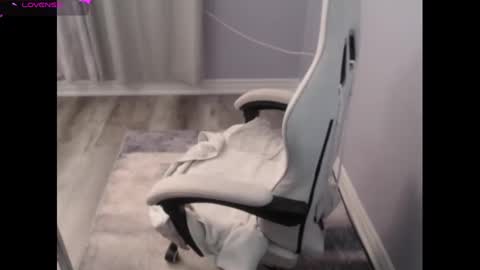 Snapshot of bellastar84 chatting on October 22, 2025, 1:11 pm Starr40 online show from October 22, 2025, 1:11 pm