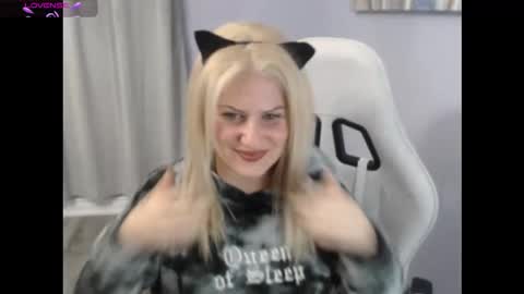 Snapshot of bellastar84 chatting on October 29, 2025, 1:08 am Starr40 online show from October 29, 2025, 1:08 am