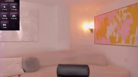 Bella online show from March 18, 2026, 8:23 pm