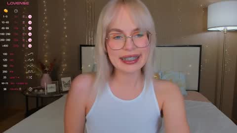 Bella online show from February 12, 2026, 1:00 am