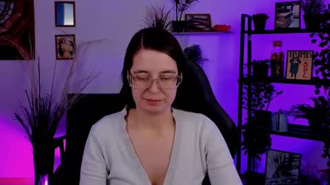 Snapshot of bellatrixllestrange chatting on January 23, 2025, 10:44 pm Bella. Ntmu online show from January 23, 2025, 10:44 pm