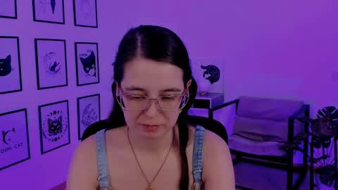 Snapshot of bellatrixllestrange chatting on February 11, 2025, 2:03 am Bella. Ntmu online show from February 11, 2025, 2:03 am