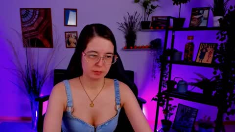 Snapshot of bellatrixllestrange chatting on February 27, 2025, 11:04 pm Bella. Ntmu online show from February 27, 2025, 11:04 pm